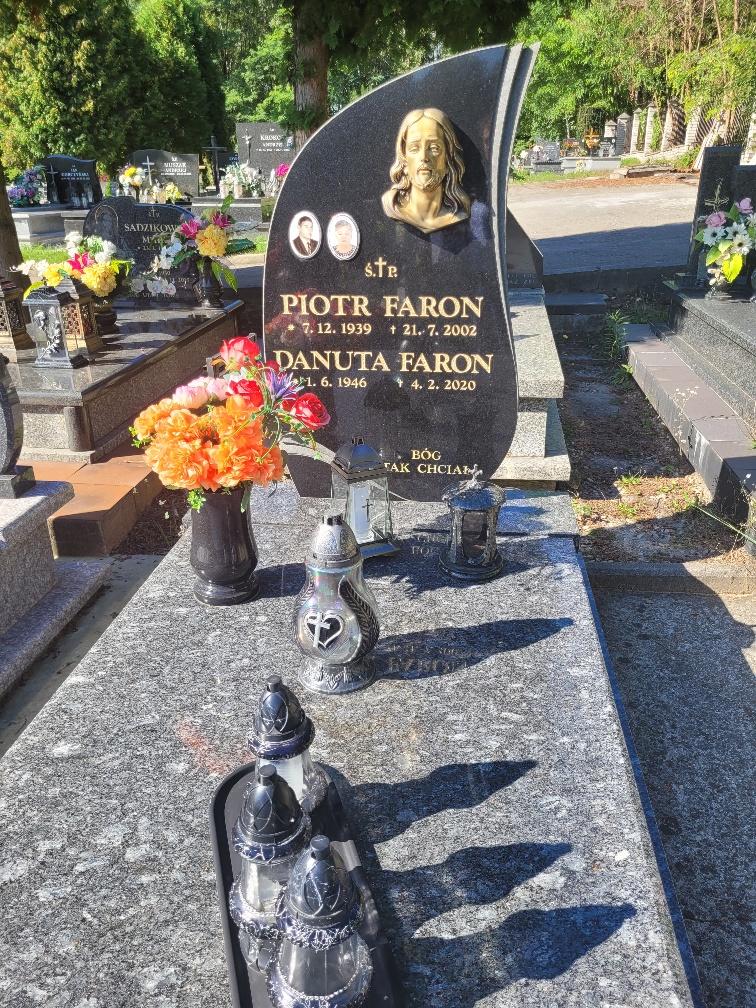 Grób Piotr Faron