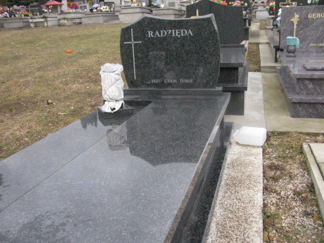 Monika Radzięda 1943 Trzebinia - Grobonet - Wyszukiwarka osób pochowanych