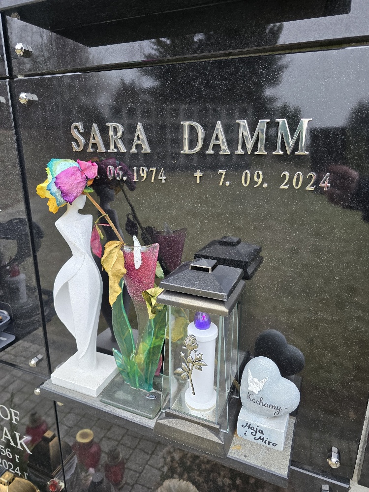 Grób Sara Damm